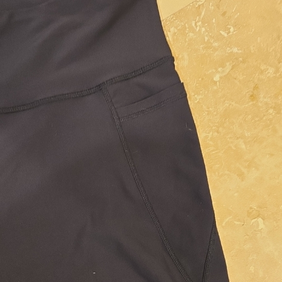 Old Navy Active Powersoft High Rise Bike Shorts 2X - Picture 3 of 5